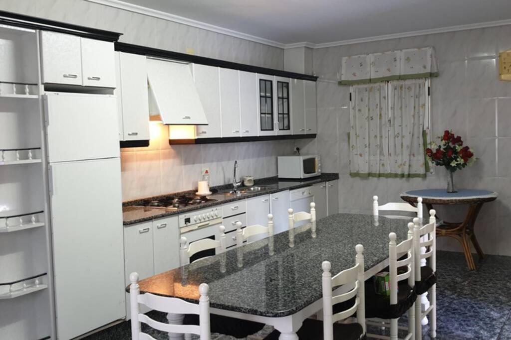 Casa Con Piscina Y Barbacoa Villa Freixido Kültér fotó
